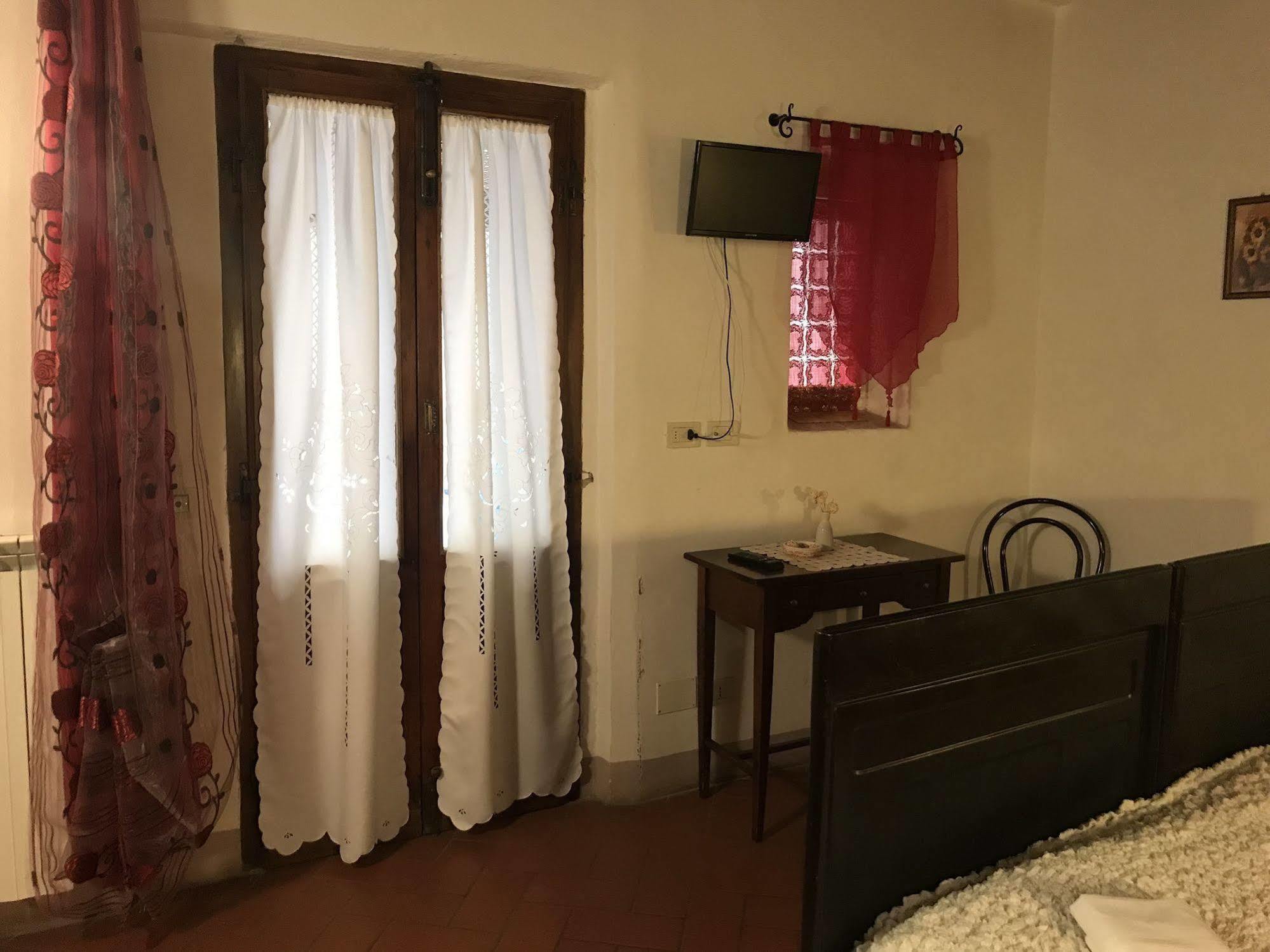 Camere Gozzante Пиенца Экстерьер фото